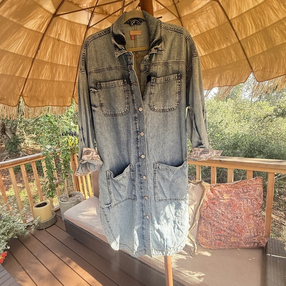 PILCRO women’s distressed Draped Denim Oversized Duster Jacket Button-Up - Picture 3 of 16